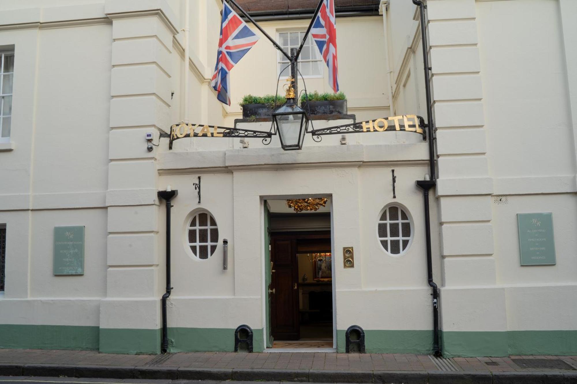 Winchester Royal Hotel Esterno foto